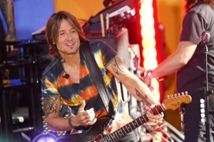 2 Tickets Keith Urban 10/22 UBS Arena NY FLOOR Sect 5 ROW 8 (1st row stage B) - Picture 1 of 4