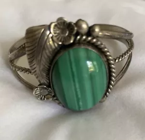 Vintage Navajo Sterling Silver Green Malachite Wide Cuff Bracelet artist signed - Picture 1 of 6