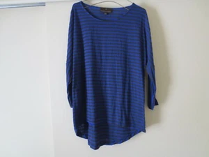 Woman's size small Fenn Wright top - Picture 1 of 3
