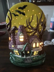 Ceramic Lighted Haunted House - Picture 1 of 2