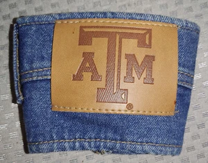 ORIGINAL BREW JEANS KOOZIE / BLUE JEANS DENIM CAN SLIP-ON INSULATOR Texas A&M - Picture 1 of 5