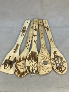 Harry Potter-themed wooden cooking utensils - Picture 1 of 7