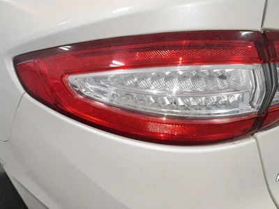 Cuarto de luz trasera del conductor montado en panel LED híbrido SE se adapta a 13-16 FUSION 434102 Foto 1 de 4