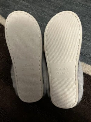 Zapatillas mullidas grises y blancas para baratas y acepto ofertas Foto 1 de 3