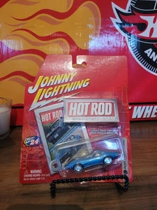 Johnny Lightning Hot Rod Magazine 1968 Chevrolet Corvette T-Top Blue - Picture 1 of 1