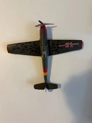 New Ray 1/48 BF-109 Fighter Plane with Base (GREEN) - Image 1 of 4