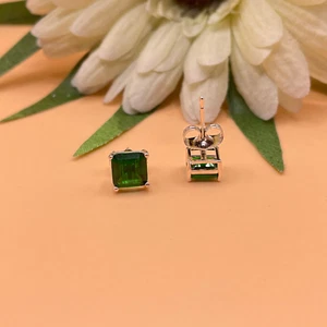Acabado en oro blanco Corte Princesa Esmeralda Verde 7mm Pendientes de tachuelas Envío Gratuito - Imagen 1 de 7