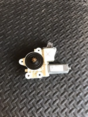 Toyota Avensis 2003-2009 Year Rear Right Door Window Regulator Motor 69830-05100 - Image 1 of 4