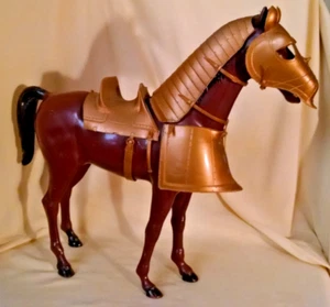 Noble Knights Gold Sir Gordon Brown Horse Only Chestnut Saddle Marx Armor As Is. - Picture 1 of 9