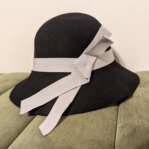 Banana Republic Classic Black wool cloche hat NWT - Picture 1 of 10