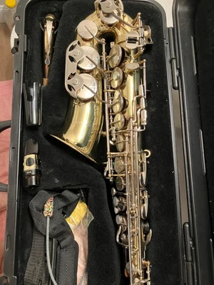 Saxofón Selmer AS 300 EE. UU. NUEVO Foto 1 de 4