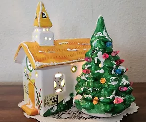 Cappella in ceramica vintage albero di Natale villaggio vacanze anni '70. Decorazione collezione Mann. - Foto 1 di 12