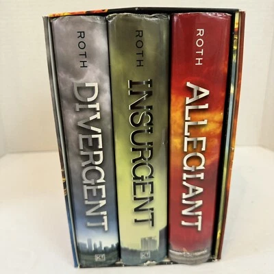 Divergent / Insurgent / Allegiant [Divergent Series] 1st Edition Foto 1 de 4