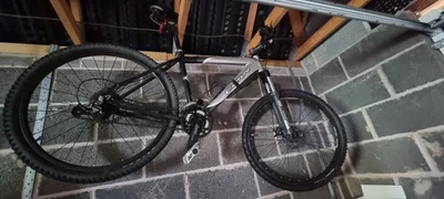 Carrera Kraken Mountain Bike 27.5inchs Rs Tora Forks - Image 1 of 4