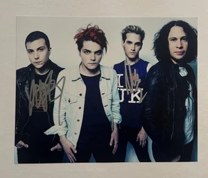 FRANK IERO & MIKEY WAY SIGNED MY CHEMICAL ROMANCE MCR 8x10 PHOTO AUTOGRAPHED COA - Picture 1 of 1