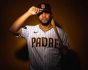 Foto de béisbol 8x10 MLB de Xander Bogaerts Studio Pose de los Padres de San Diego - Imagen 1 de 1