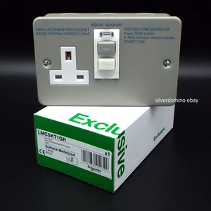 Schneider 30mA Active Metal Clad RCD Socket • LMCSKT1GR - Picture 1 of 4