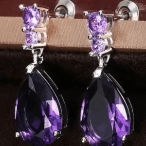 AYH2 Lovely Amethyst Teardrop Zircon Stud Earrings - Picture 1 of 15