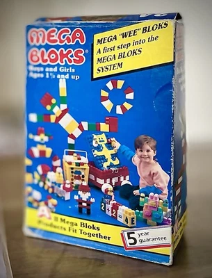 Vintage SANTA CLAUS Mega WEE Bloks LEGOS TYCO compatible 24 pc building 1980s - Image 1 of 4