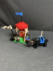 1987 Lego 6035 Castle Guard Knights Black Falcons Castle Guard