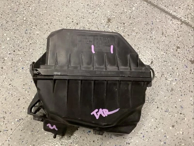 2019-2022 TOYOTA RAV4 ГИБРИДНЫЙ ДВИГАТЕЛЬ ВОЗДУХООЧИСТИТЕЛЬ ВПУСКНОЙ ФИЛЬТР КОРПУС КОРОБКА OEM - Изображение 1 из 4