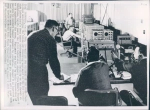 1965 Press Photo Telemetry Receiving Equipment NASA Jet Propulsion Lab Pasadena - Picture 1 of 2