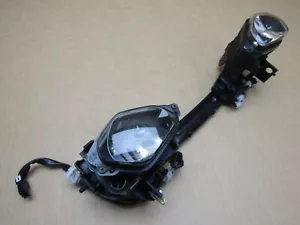 Yamaha YZF R1M 2016 13,895 miles headlight assembly (13790) - Picture 1 of 10