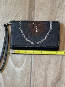 P&G Collect. Embroidered Clutch/Crossbody Black Leather Wristlet Native American - Bild 1 von 8