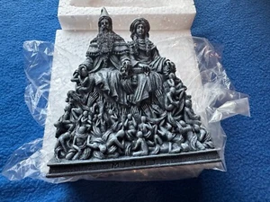 Harry Potter Zaubereiministerium Voldemort Statue The Wizarding Trunk Exclusive - Bild 1 von 1