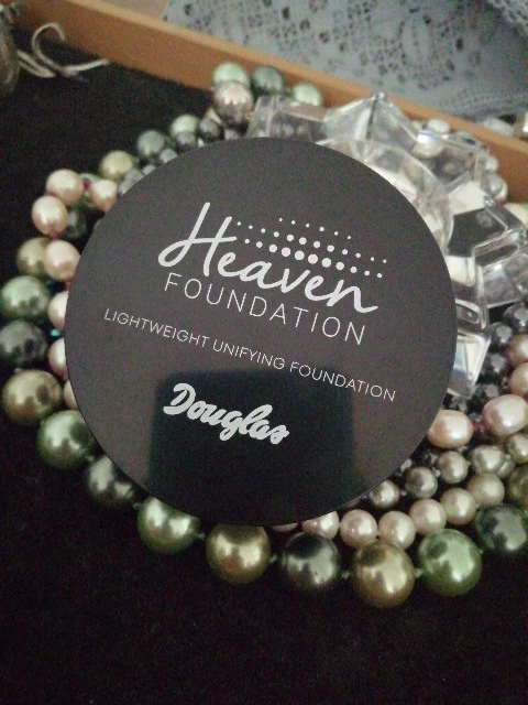 Douglas Heaven Foundation Nr 25 Sensational Veil.