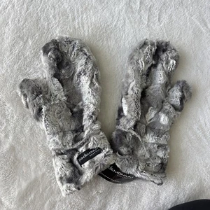 Pandemonium Kunstfell Handschuhe Fäustlinge grau Seattle USA Highland Skye Neu mit Etikett - Bild 1 von 10