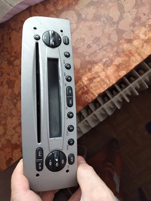 Autoradio Stereo Cd Alfa Romeo 147 con Codice Sblocco - Immagine 1 di 4