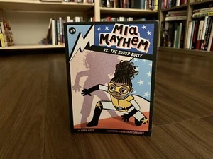 Mia Mayhem Ser.: Mia Mayhem vs. the Super Bully von Kara West (2019, Trade PB) - Bild 1 von 7