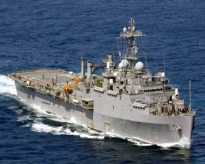 "Marina de los Estados Unidos LPD-15 USS Ponce 1971-2017 impresión fotográfica brillante (8"" x 10") - Imagen 1 de 1