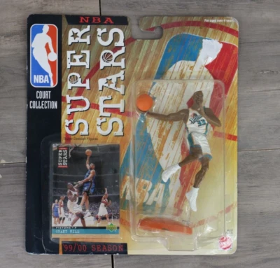 Figura y tarjeta de Super Estrellas de la NBA Grant Hill Detroit Pistons 1999-2000 de colección Foto 1 de 4