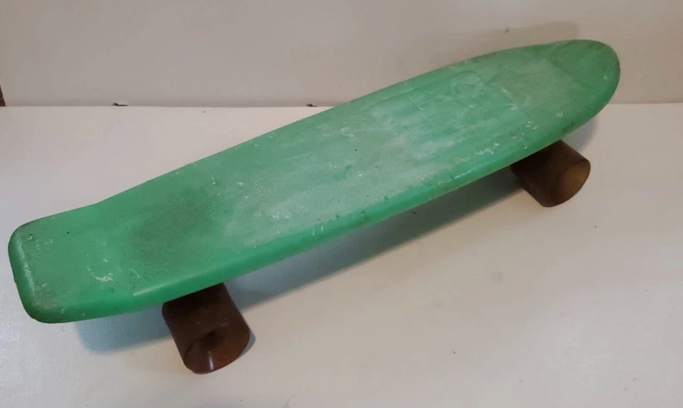 "Patineta de plástico Gentec GT Coyote II 2 años 70 vintage 24"" acera surf" Foto 1 de 3