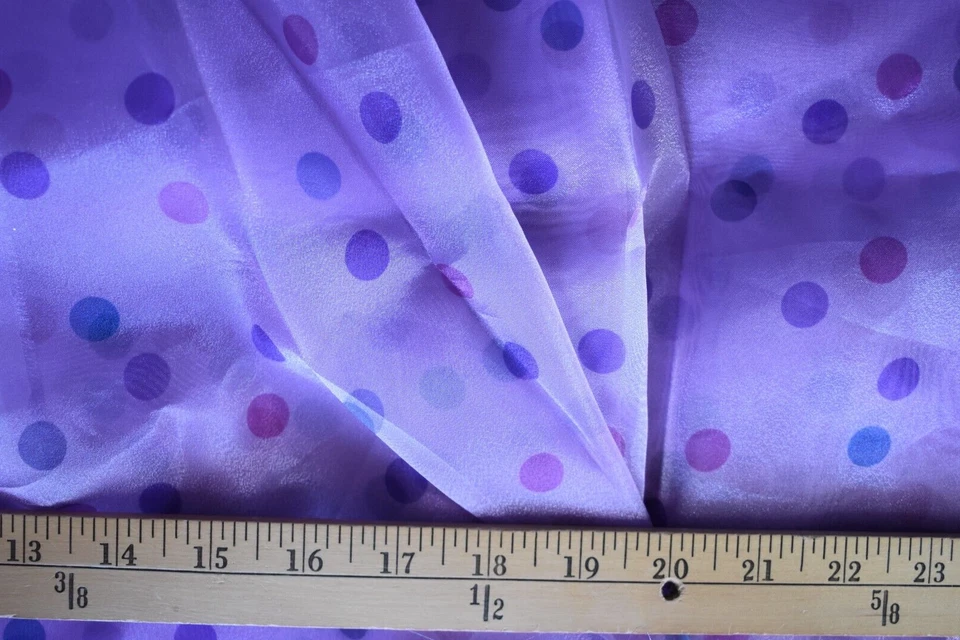 MULTI LUNARES SOBRE TELA DE POLIÉSTER ORGANZA TRANSPARENTE PÚRPURA LILA POR YARDA Foto 1 de 2