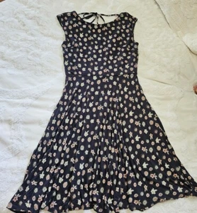 Ann Taylor Loft blau Blumen Fit & Flare Kleid Damengröße Small - Bild 1 von 7
