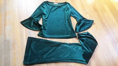 Mujeres Terciopelo Verde Hecho en Italia 2 Piezas Conjunto Pantalones Acampanados/Mangas Campana Top Pequeño Foto 1 de 4