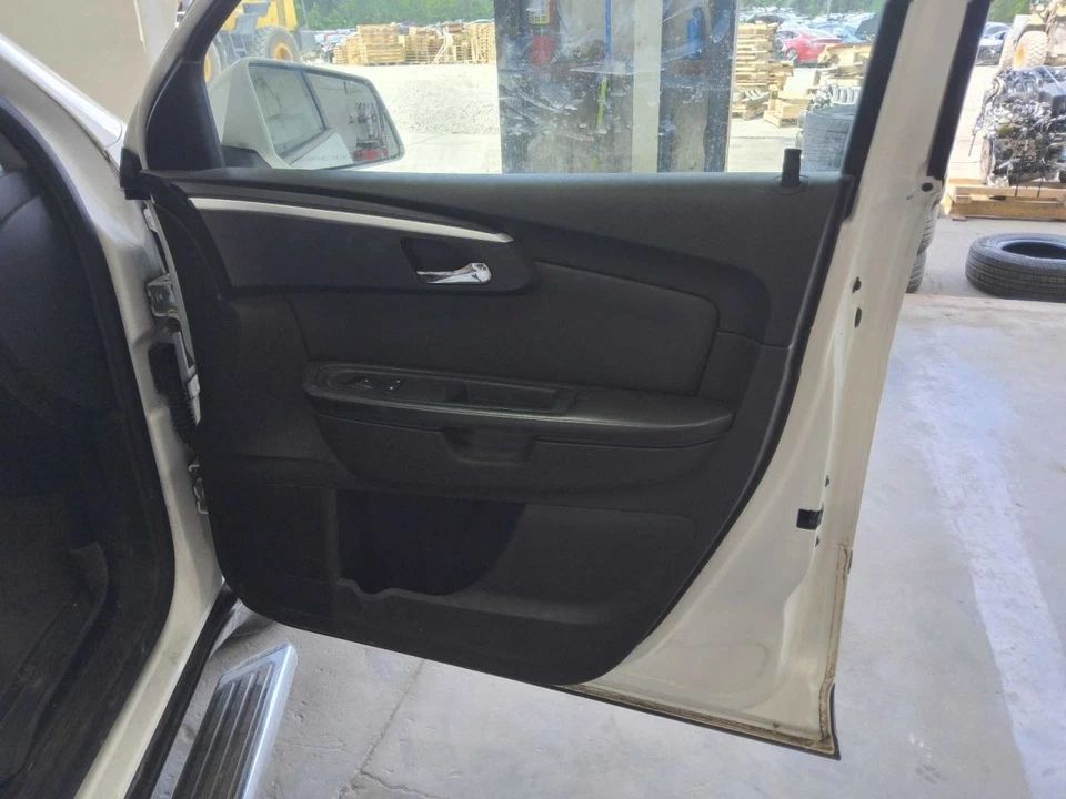 TRAVERSE  2012 Front Door Trim Panel 637423 Foto 1 de 1