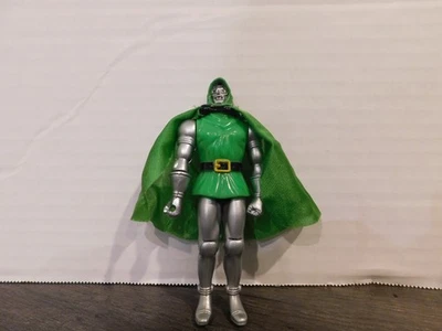 Figura suelta Toy Biz Vintage 1990 Marvel Super Heroes Serie 1 Dr Doom 5" Foto 1 de 2