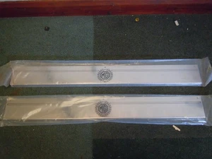 NEW MG MGB ROADSTER OR GT PAIR OF STAINLESS STEEL THRESHOLD PLATES - Picture 1 of 2
