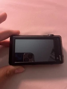 Samsung DualView DV100  Digital Camera  - 16.1MP  5x Zoom  -   Battery & Charger - Picture 1 of 6