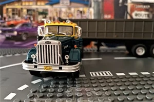 AUTOCAR A64, AMERICAN TRUCK, ALTAYA 1:43 DIE CAST ON SALE!! - Picture 1 of 8