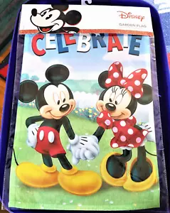 Totalmente Nuevo - Disney 12,5"" x 18"" Celebración Jardín Bandera Mickey y Minnie Mouse - Imagen 1 de 1
