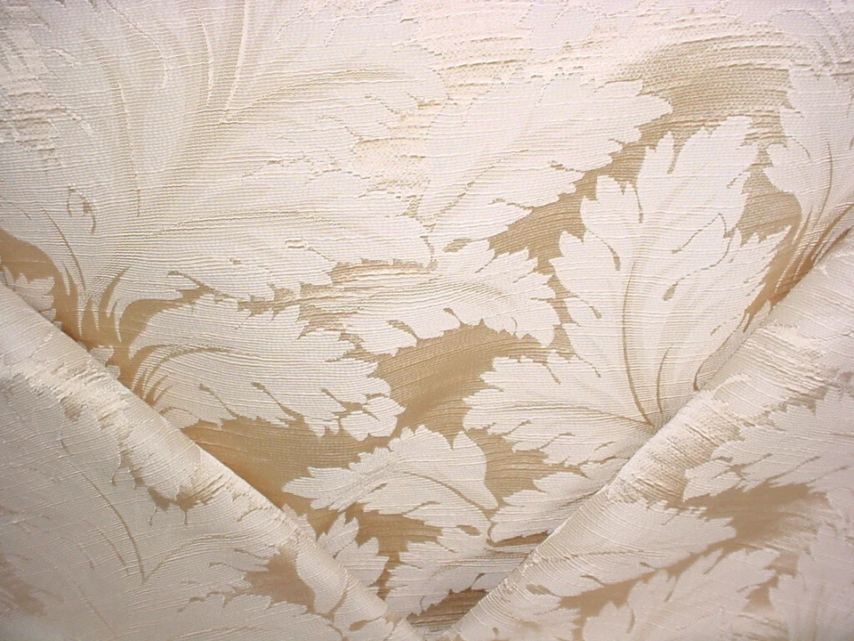 3-3/4Y Scalamandre TV 00041897 Damasco Acanto Floral Damask Upholstery Fabric - Image 1 of 4