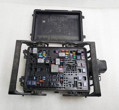 2014-2016 GMC Sierra 1500 Pickup Engine Fuse Box Foto 1 de 4