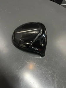 Titleist TSr2 Driver 9 Degree RH - Picture 1 of 3