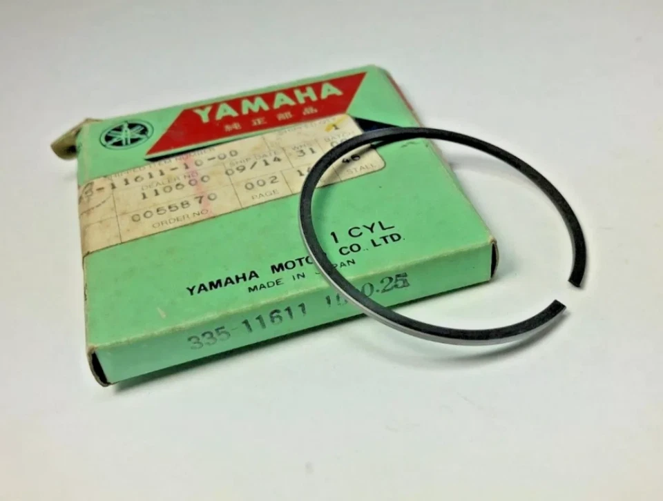 Yamaha LT2 1972-73, 1973 Yamaha LTMX OEM 0,25 anillo de pistón de gran tamaño 335-11611-10 Foto 1 de 1