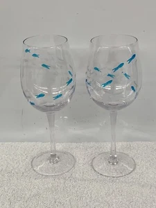 CYNTHIA ROWLEY -- COPAS DE VINO -- DECORACIÓN DE PECES CORTADOS, AZUL Y GRIS -- 2 - Imagen 1 de 3
